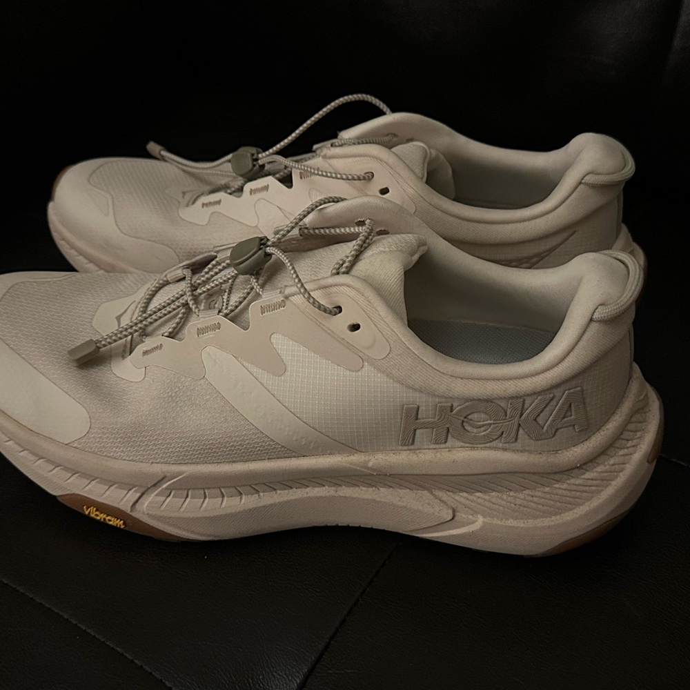Women’s Hoka Shoes Size 10